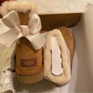 Ugg Mini Bailey Bow Glimmer Faux Fur Lined Boot